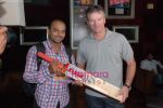 Steve Waugh launches 6up mobile game in Hard Rock Cafe on 20th March 2010 (15).JPG